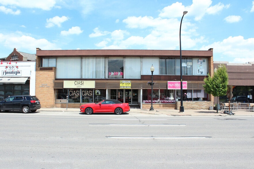 22720 Woodward Ave, Ferndale, MI for lease - Building Photo - Image 1 of 5