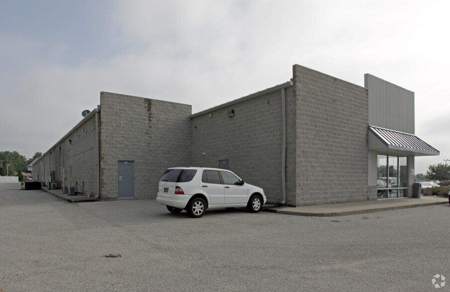 2719 Emerson Dr, Elkhart, IN à louer - Photo du bâtiment - Image 2 de 14