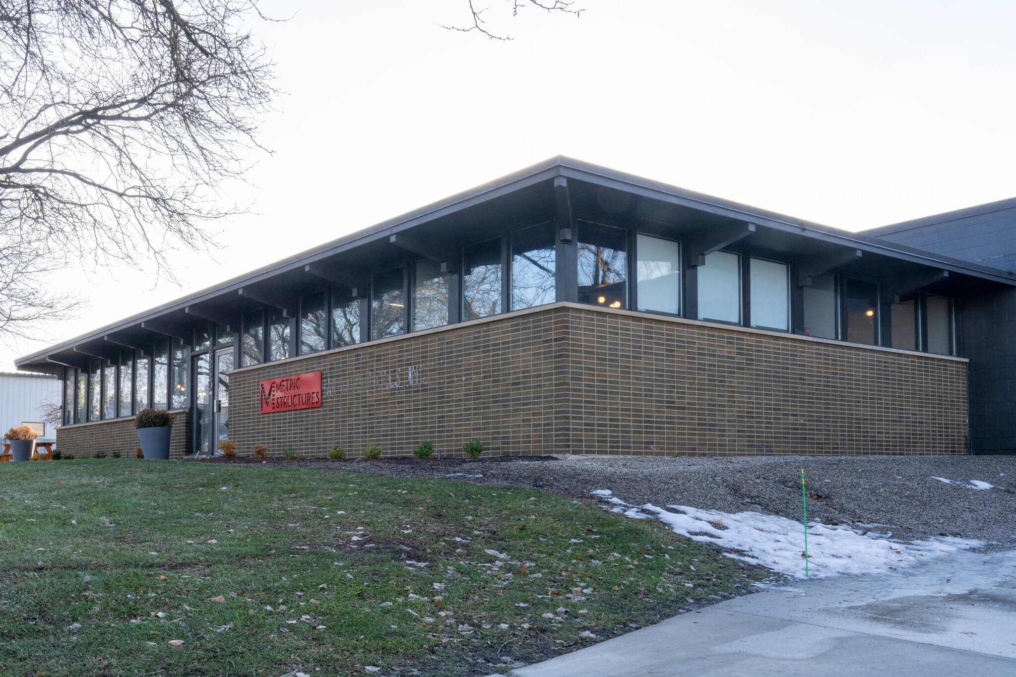 2350 Oak Industrial Dr NE, Grand Rapids, MI for lease Primary Photo- Image 1 of 7