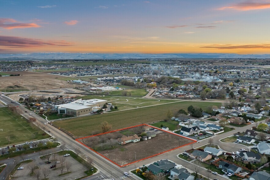 3514 S Indiana Ave, Caldwell, ID à vendre - Photo du bâtiment - Image 3 de 5