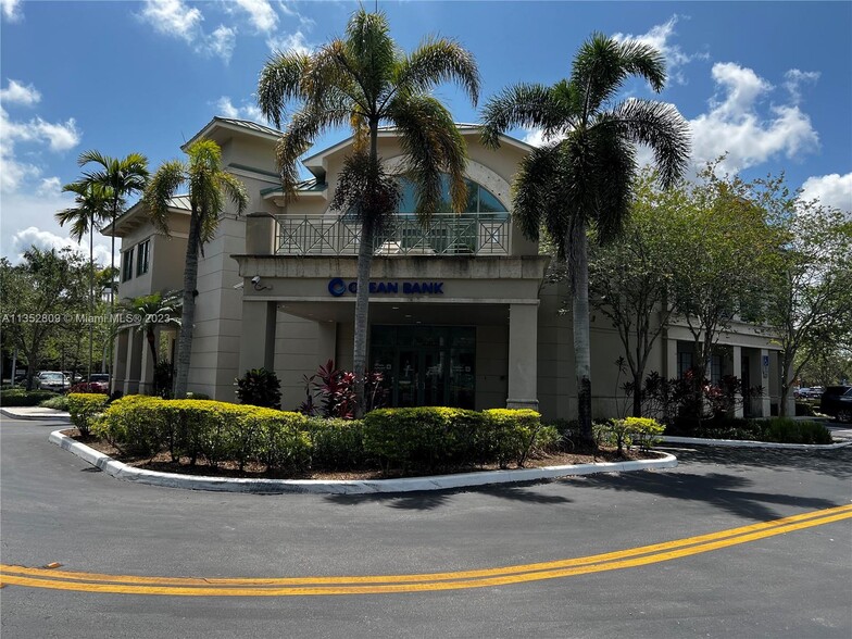 2300 Weston Rd, Weston, FL for lease - Building Photo - Image 1 of 3