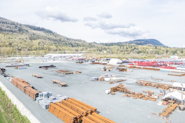 Plus de détails pour 37015 S Parallel Rd, Abbotsford, BC - Terrain à louer