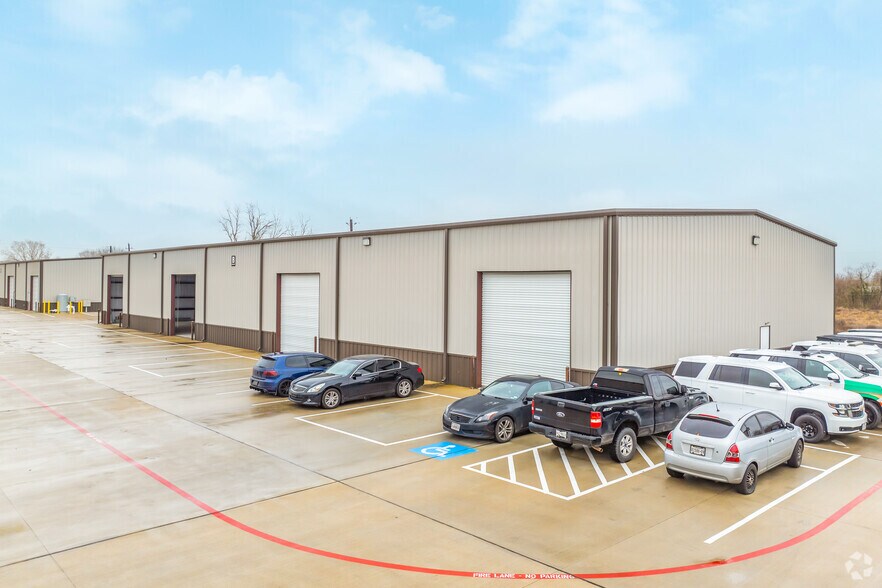 18500 Pearland Sites Rd, Pearland, TX à louer - Photo du bâtiment - Image 3 de 21
