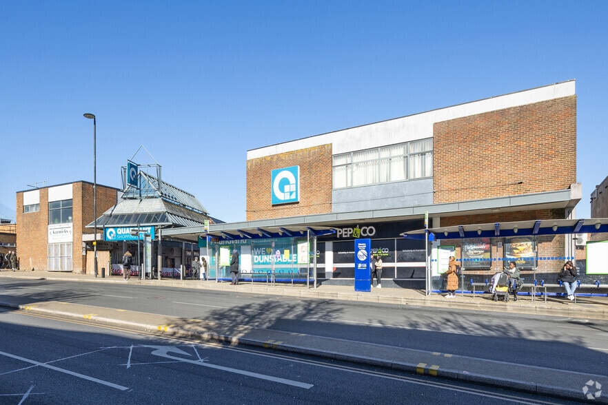 Broadwalk, Dunstable for lease - Primary Photo - Image 1 of 2