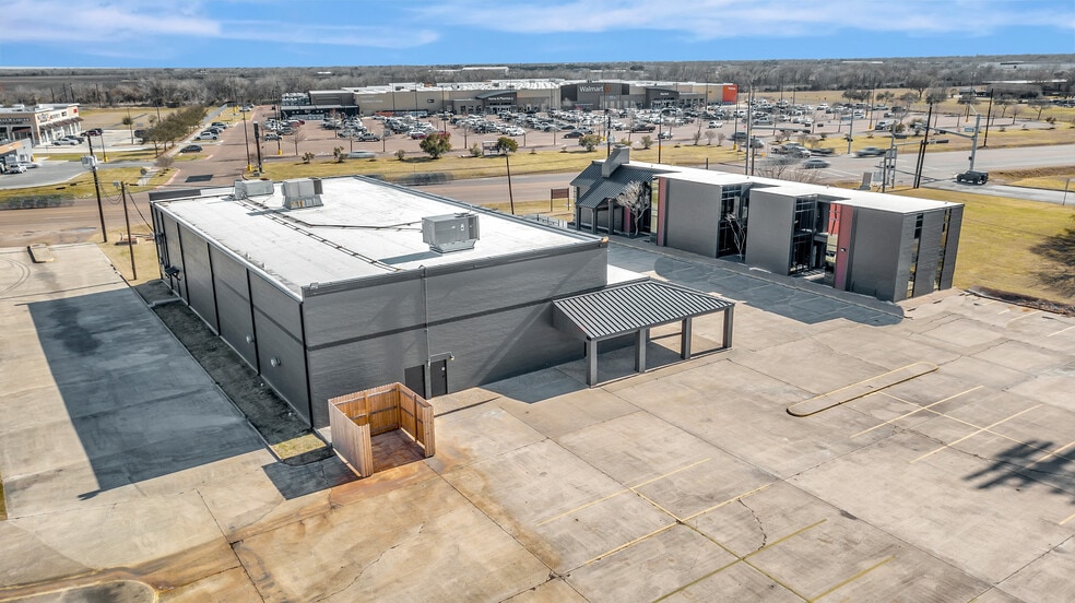 4104 Houston Hwy, Victoria, TX à louer - Photo du bâtiment - Image 3 de 9