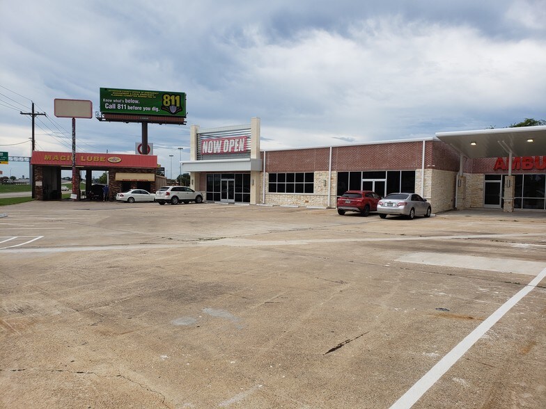 5550 Eastex Fwy, Beaumont, TX à louer - Photo du bâtiment - Image 2 de 2