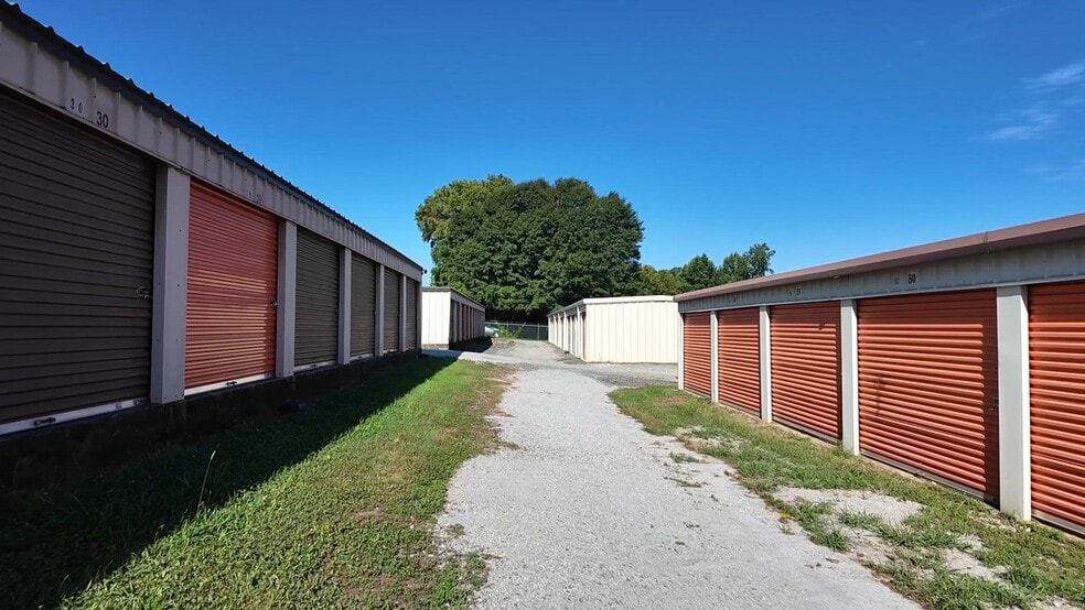 52 & 54 Awtrey St, Manchester, GA for sale - Commercial Listing Video - Image 2 of 39