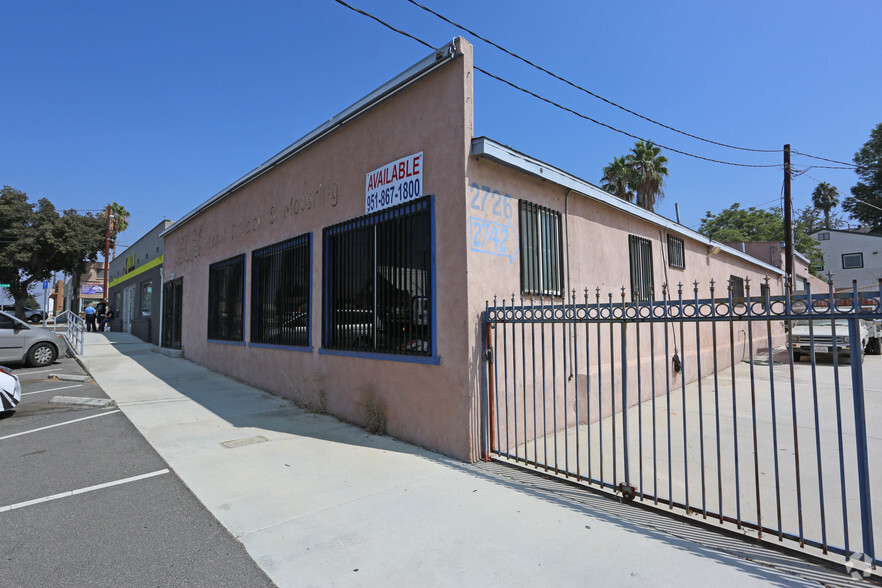 2726 Main St, Riverside, CA for lease - Primary Photo - Image 1 of 28