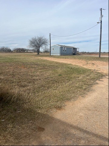 1080 85 hwy, Dilley, TX à louer - Photo du bâtiment - Image 2 de 13