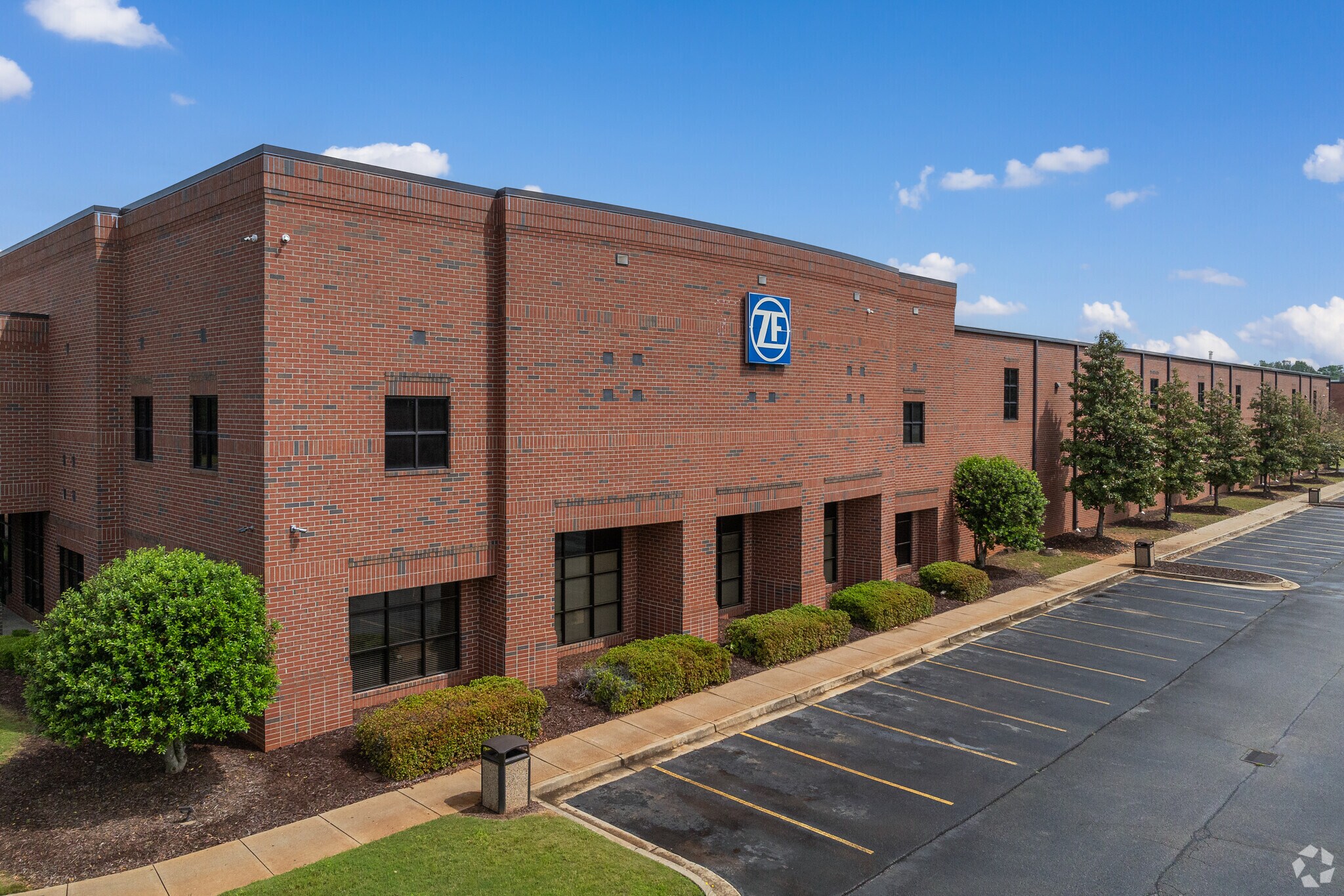 5531 Rafe Ct, Flowery Branch, GA à louer Photo principale- Image 1 de 8