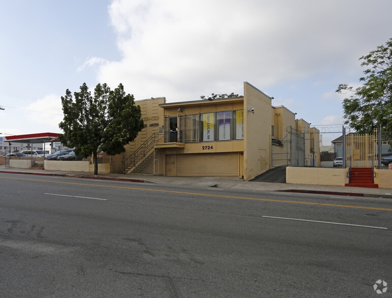 2724 W 8th St, Los Angeles, CA for sale - Building Photo - Image 2 of 2