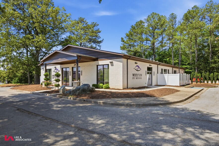 2687 Sandy Plains Rd, Marietta, GA à louer - Photo du bâtiment - Image 2 de 21
