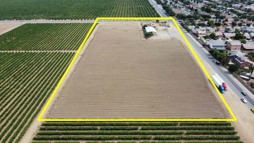 1777 Comanche dr, Arvin, CA à vendre - Photo du bâtiment - Image 2 de 2