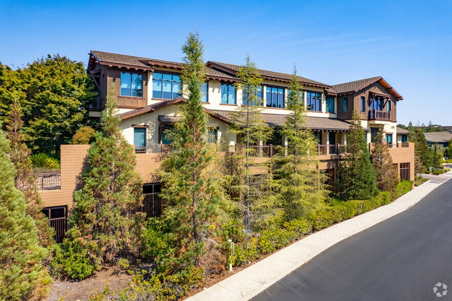2725 Sand Hill Rd, Menlo Park, CA à louer - Photo du bâtiment - Image 2 de 9