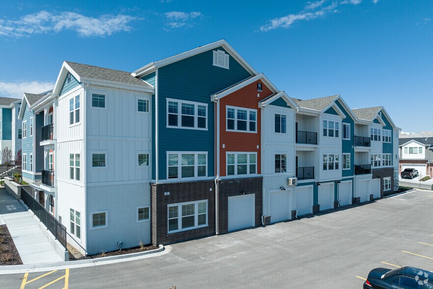 14352 S Via Molvero Way, Herriman, UT à louer - Photo du bâtiment - Image 3 de 8