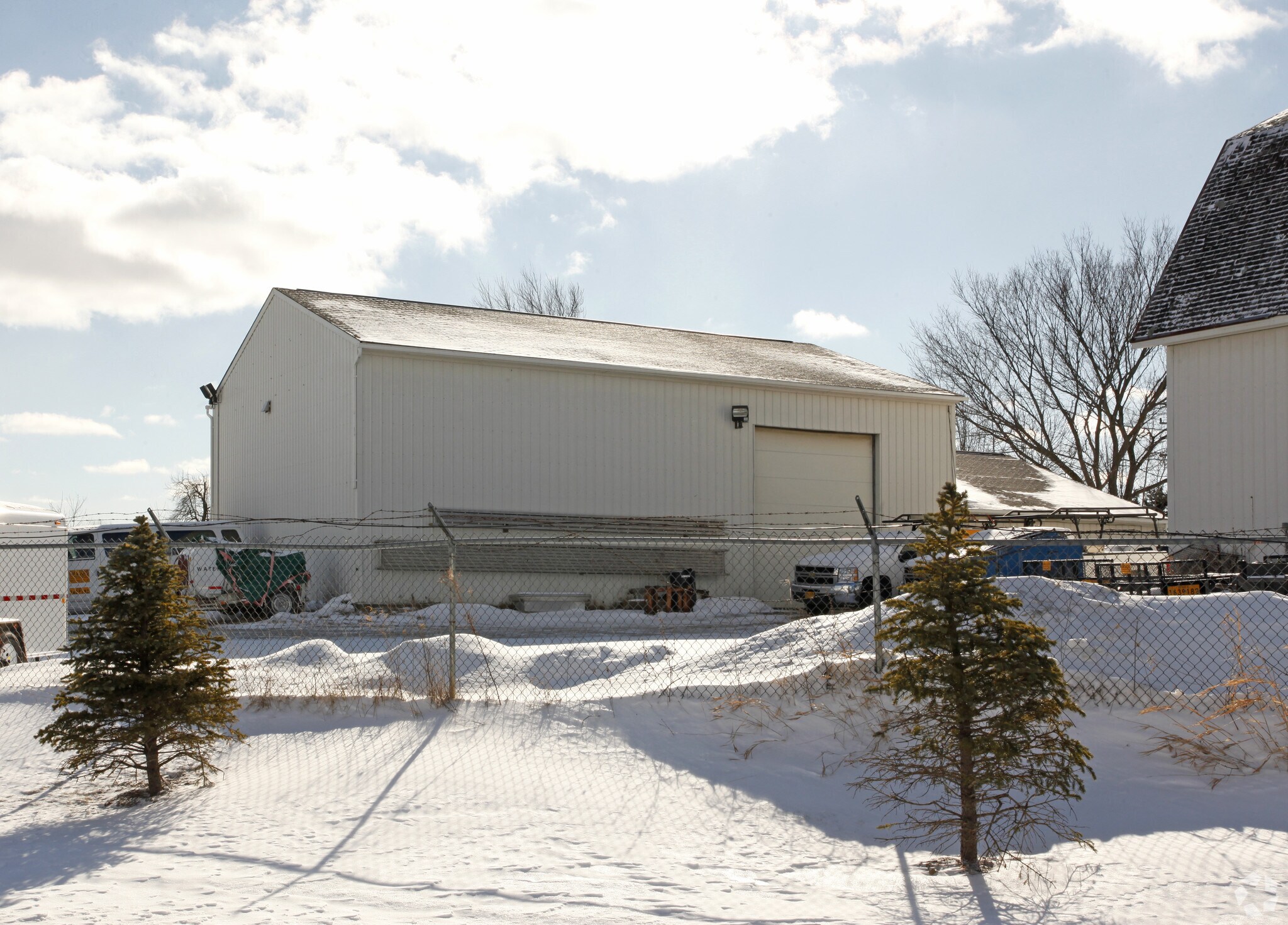 6784 Whitmore Lake Rd, Whitmore Lake, MI à vendre Photo du bâtiment- Image 1 de 2