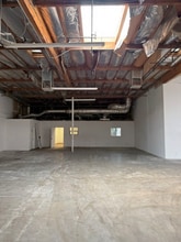 3532 W Thomas Rd, Phoenix, AZ for lease Interior Photo- Image 2 of 6