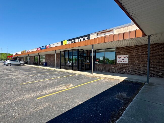 More details for 1681 Benzie Hwy, Benzonia, MI - Retail for Sale