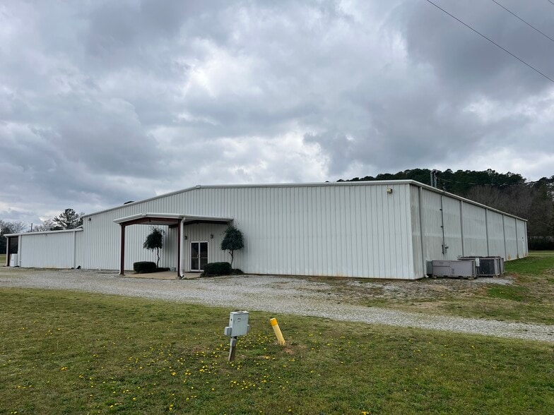 30 Champion Ln, Lincoln, AL for lease - Building Photo - Image 1 of 4