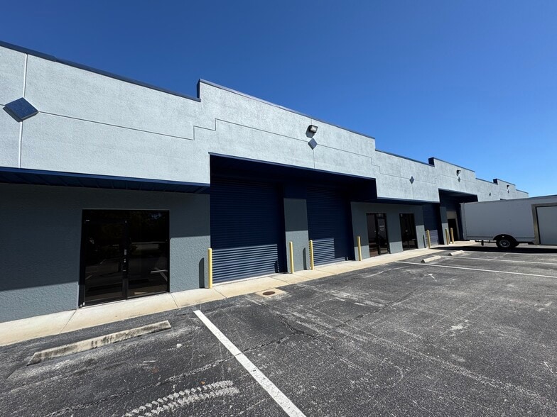 1424 Hamlin Ave, Saint Cloud, FL for lease - Building Photo - Image 2 of 9