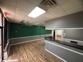 472 Western Blvd, Jacksonville, NC for lease Interior Photo- Image 2 of 10