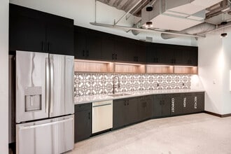 701 Pike St, Seattle, WA à louer Photo intérieure- Image 2 de 21