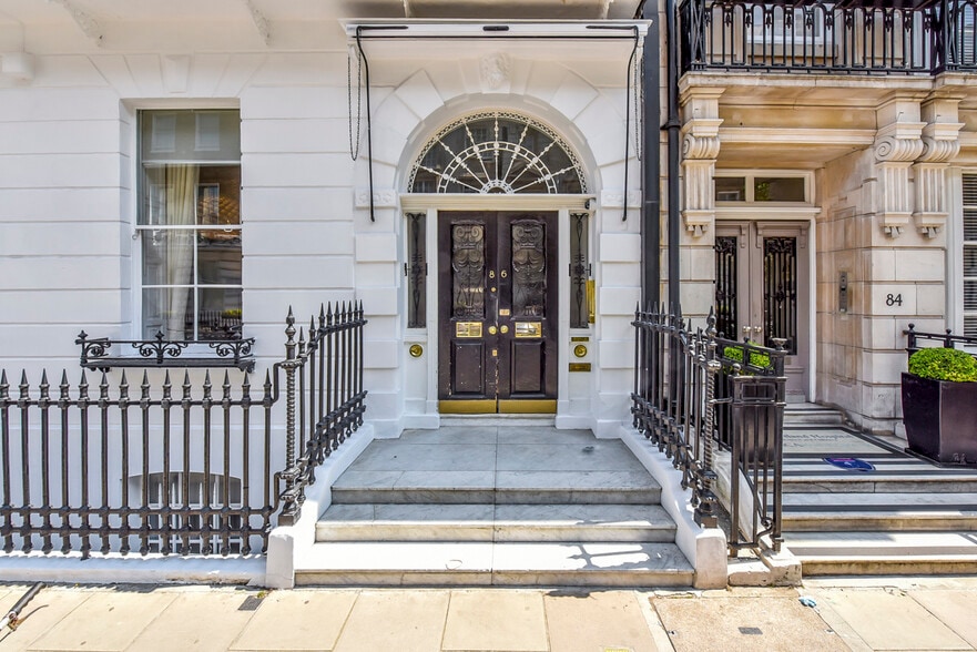 86 Harley St, London for lease - Building Photo - Image 3 of 8