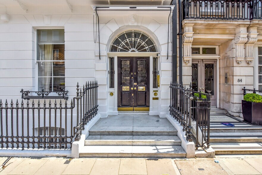 86 Harley St, Londres à louer - Photo du bâtiment - Image 3 de 8