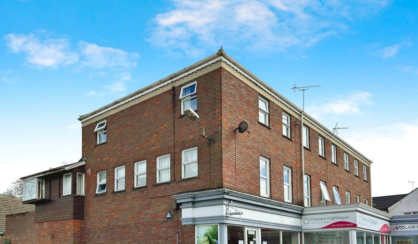 82 High St, Winslow for sale Primary Photo- Image 1 of 1