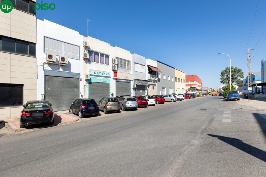 Commerce de détail dans Peligros à vendre - Photo du bâtiment - Image 2 de 28