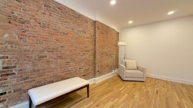 16 E 41st St, New York, NY à louer Photo intérieure- Image 2 de 6