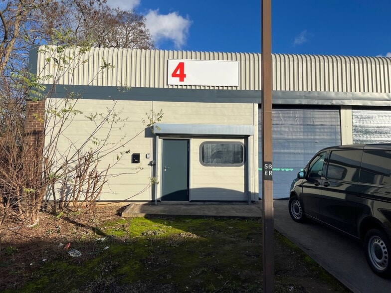 Erica Rd, Milton Keynes for lease - Building Photo - Image 1 of 4