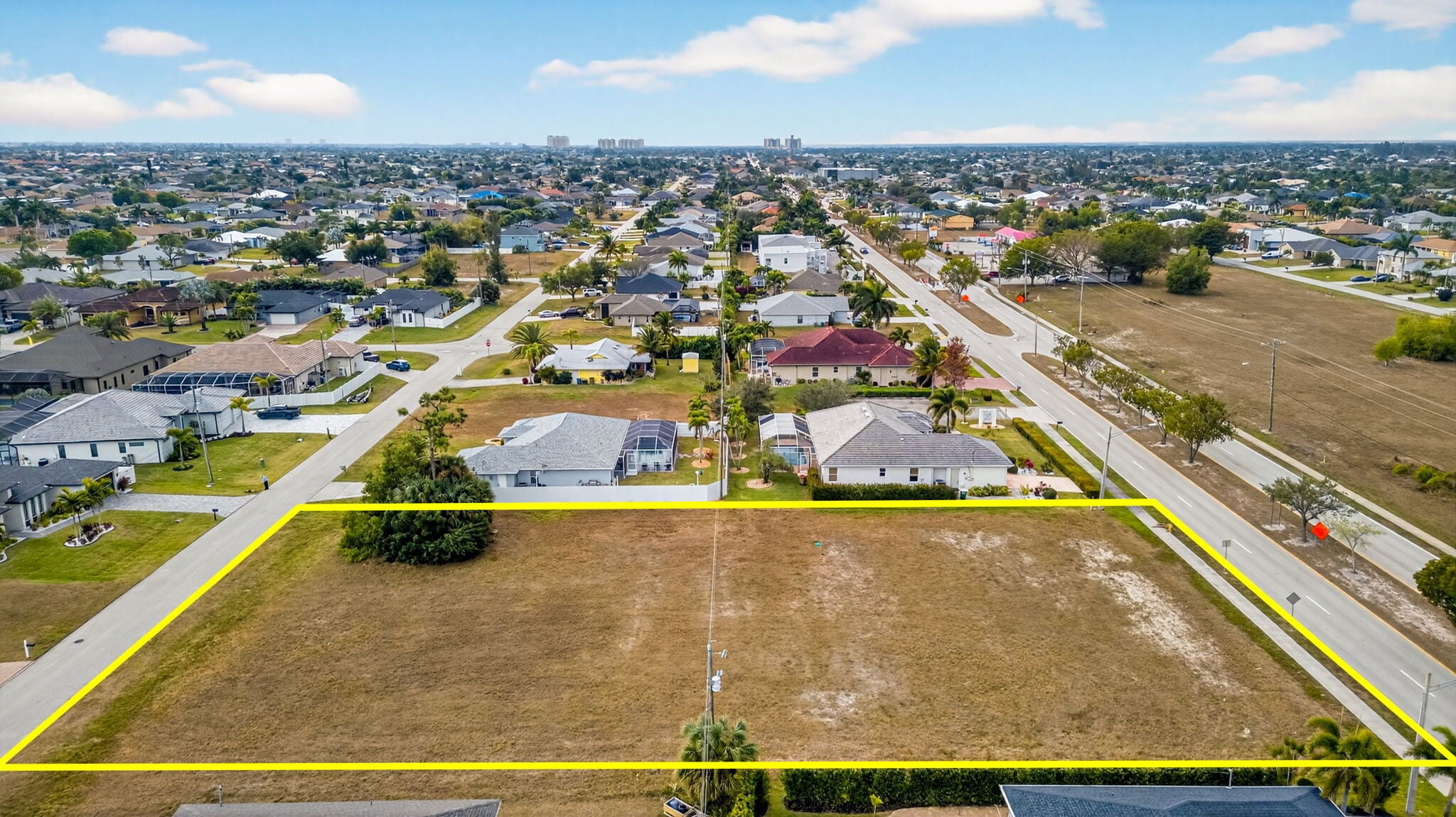 3723 Chiquita Blvd S, Cape Coral, FL for sale Primary Photo- Image 1 of 14
