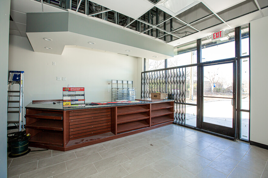 4550 Basswood Blvd, Fort Worth, TX for lease - Interior Photo - Image 2 of 4