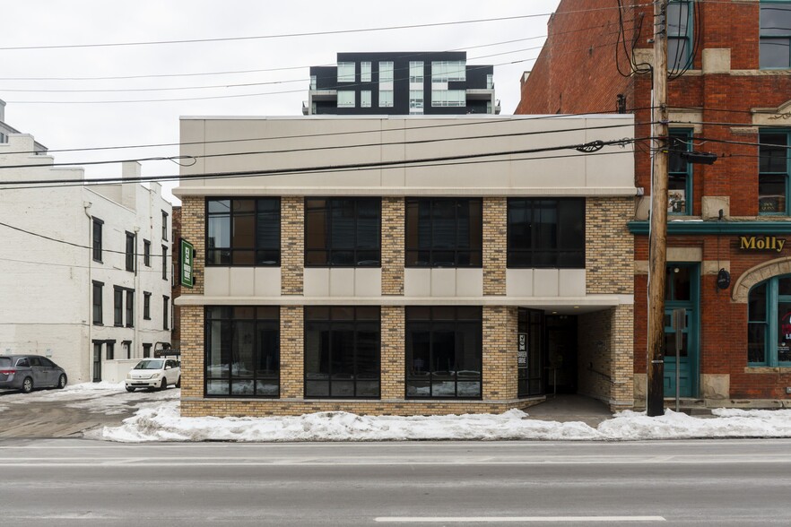 106-108 E 4th, Covington, KY à louer - Photo du bâtiment - Image 2 de 2