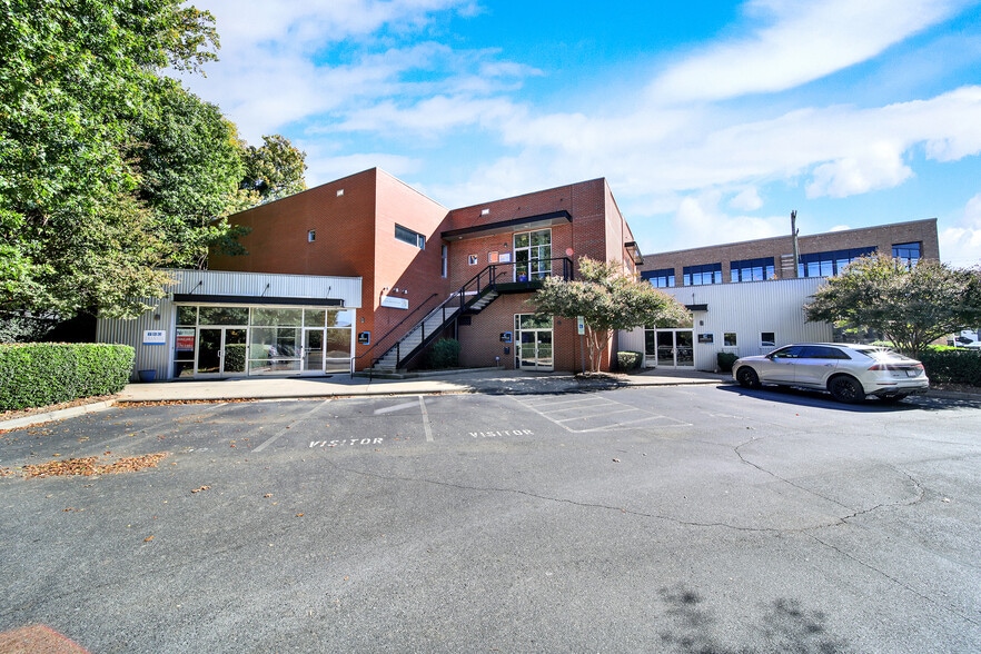 2010 S Tryon St, Charlotte, NC for sale - Building Photo - Image 3 of 14