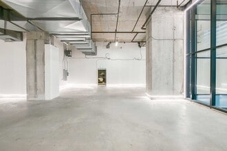 591 Yonge St, Toronto, ON for lease Interior Photo- Image 1 of 11