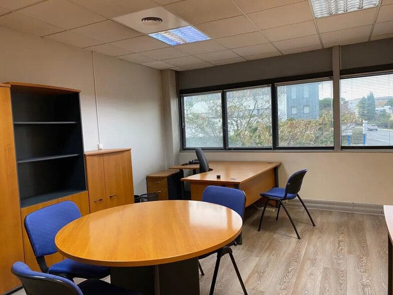 Office in Montpellier for lease - Interior Photo - Image 3 of 5
