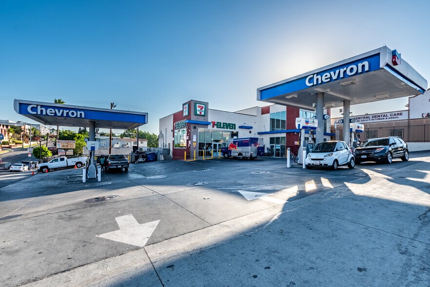 2041 Beverly Blvd, Los Angeles, CA à louer - Photo du bâtiment - Image 3 de 8