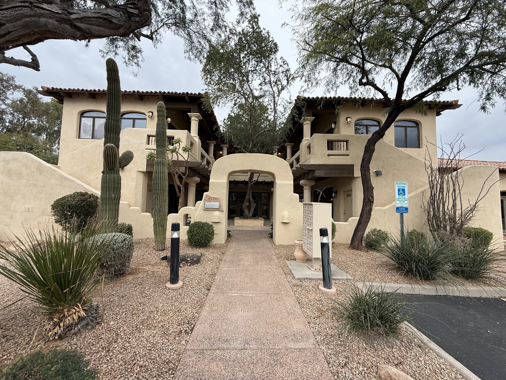 8170 N 86th Pl, Scottsdale, AZ à louer Photo du bâtiment- Image 1 de 24