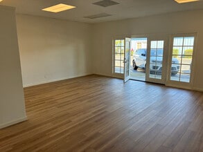 18540 N Highway 88, Lockeford, CA à louer Photo intérieure- Image 1 de 4