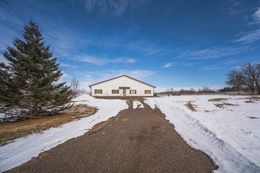 12446 190th St, Milaca, MN à vendre - Photo du bâtiment - Image 3 de 93
