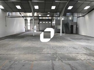 Plus de détails pour Local d'activités à louer