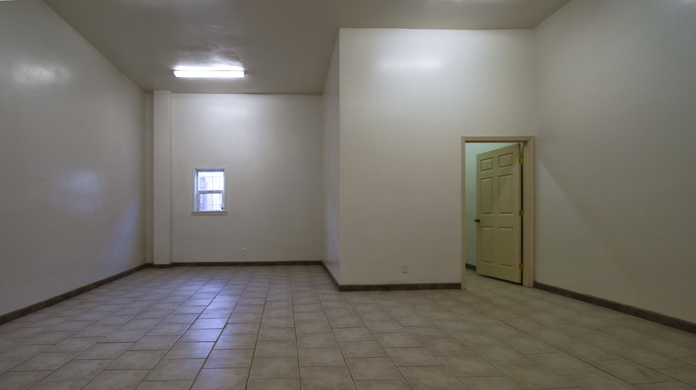 518-530 Union Ave, Bakersfield, CA for lease - Interior Photo - Image 3 of 24