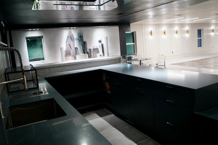 8203 John Martin Rd, Baytown, TX for lease - Building Photo - Image 3 of 7