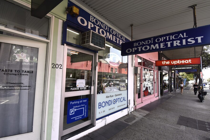 202A Bondi Rd, Bondi à louer - Photo du bâtiment - Image 2 de 2