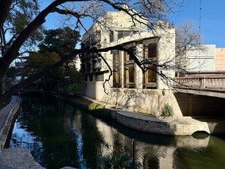 More details for 1020 Navarro St, San Antonio, TX - Retail for Lease