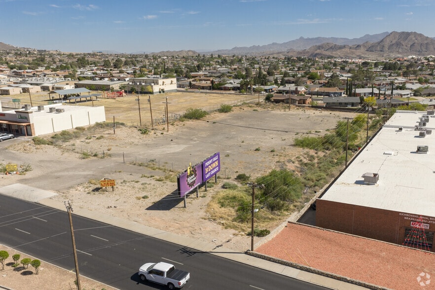 6500 N Mesa St, El Paso, TX à louer - Photo principale - Image 1 de 5
