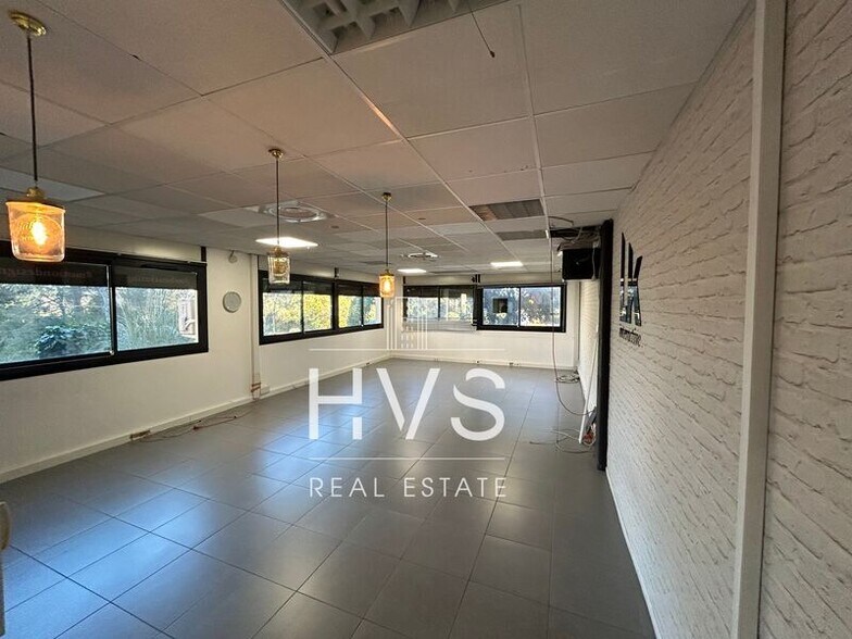 Office in Aix-en-Provence for lease - Interior Photo - Image 3 of 21