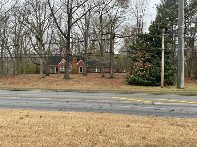 2117 Cleveland, Dalton, GA for sale - Primary Photo - Image 1 of 12